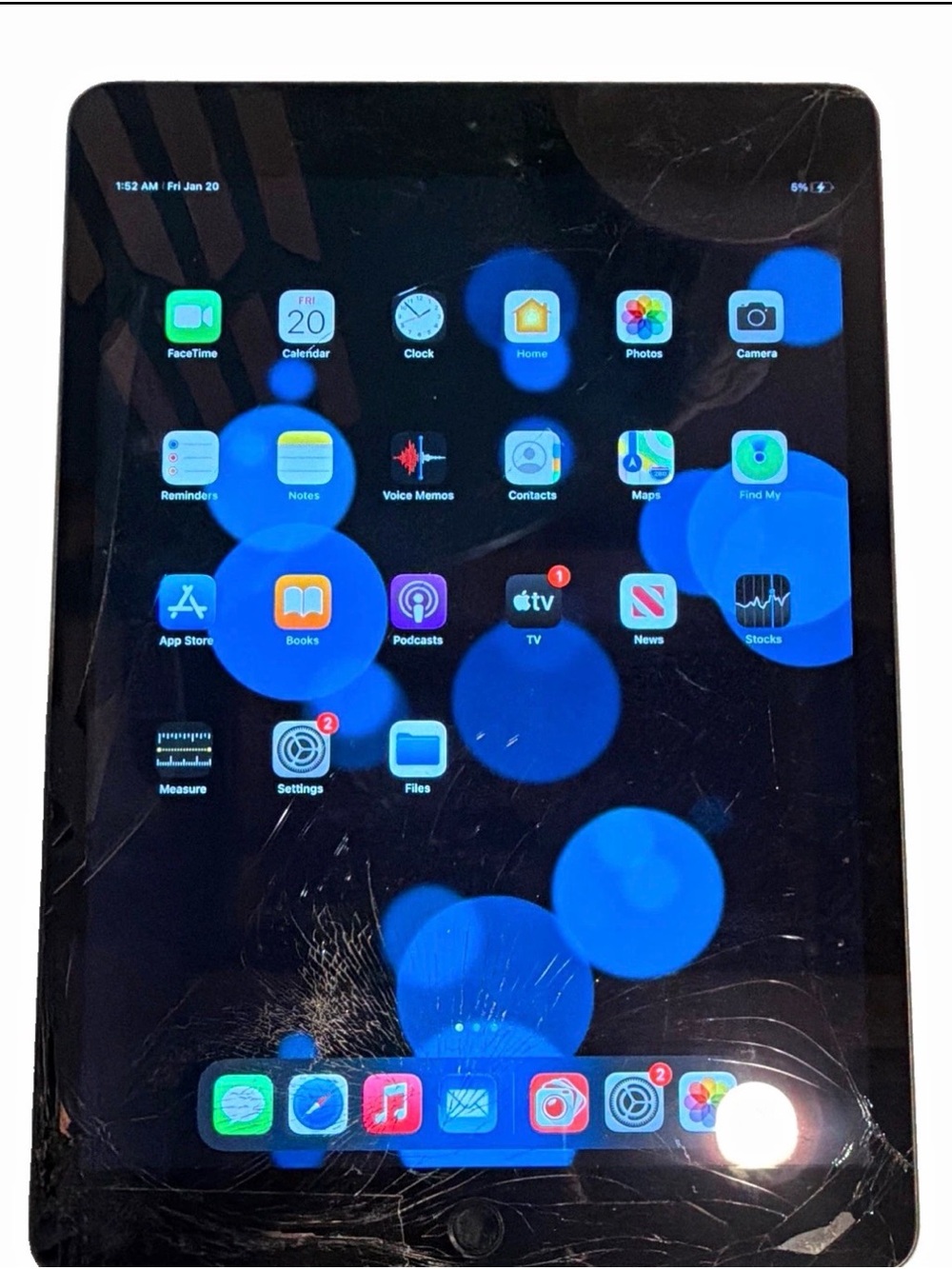 8th gen iPad cracked but working